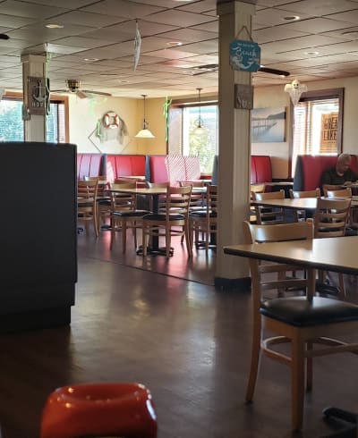 Johnny's Boathouse - Avon Lake, OH